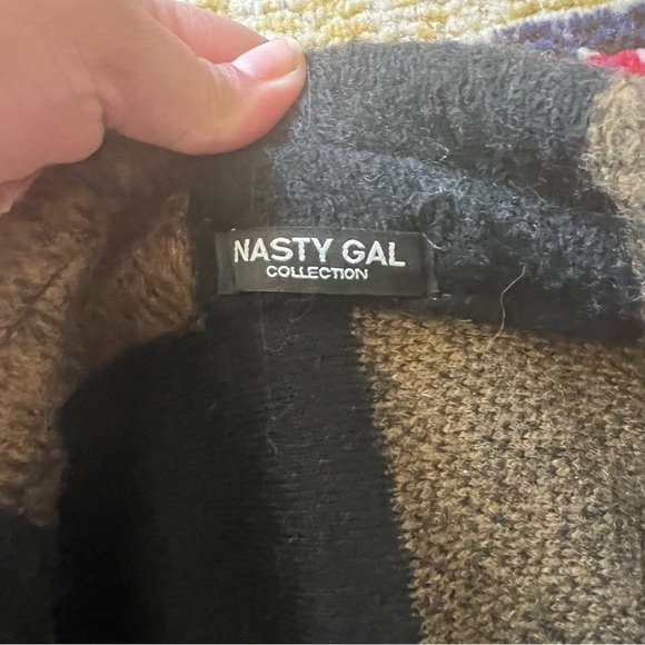 Nasty Gal Don't Need The Tassel Oversized Check Jacket - Picture 4 of 7